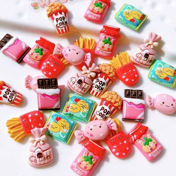Hantverksmaterial för smyckestillverkning, Cupcake Resin Cabochons Dessertdesigner, Attraktivt utseende lämpligt för olika hantverk, Kan användas för