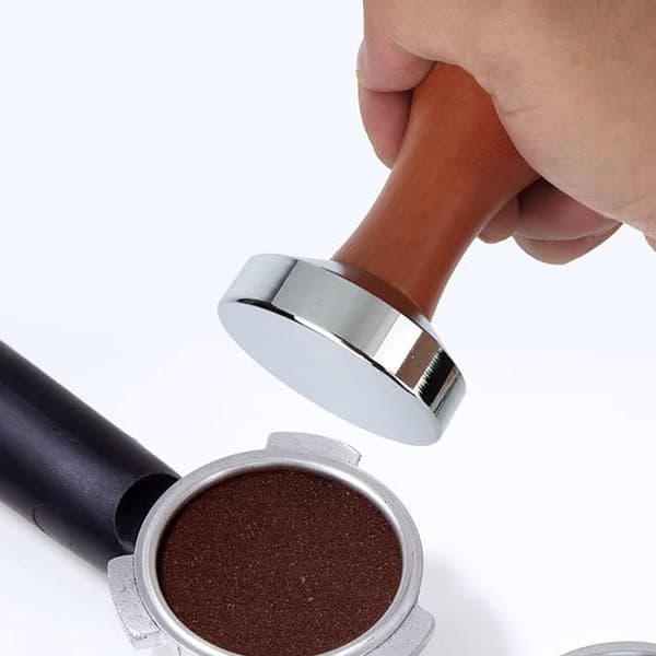 Kaffetamper 51mm, Ergonomisk design espressotamper i rustfritt stål, solid trehåndtak, forbedrer ekstraksjon og base i rustfritt stål for