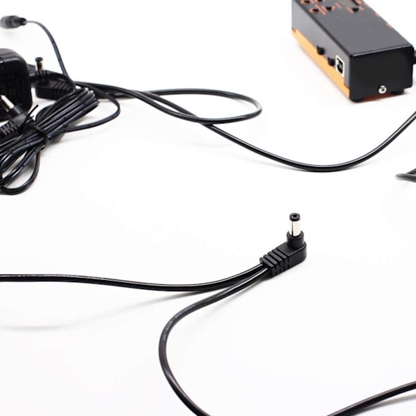 1 till 5 Gitarr Effektpedal Strömförsörjning Splitter 5-vägs Rätvinklig Kontakt Effektpedal Strömkabel