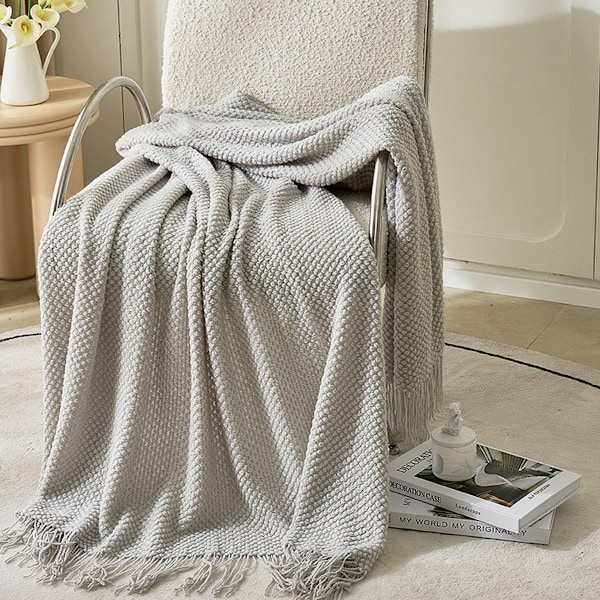 Strikkede Pledd for Sofa, Soverom og Kontor, Teksturert Fadebestandig Myk og Varm Dekorativt Strikkede Pledd med Kvast Light gray