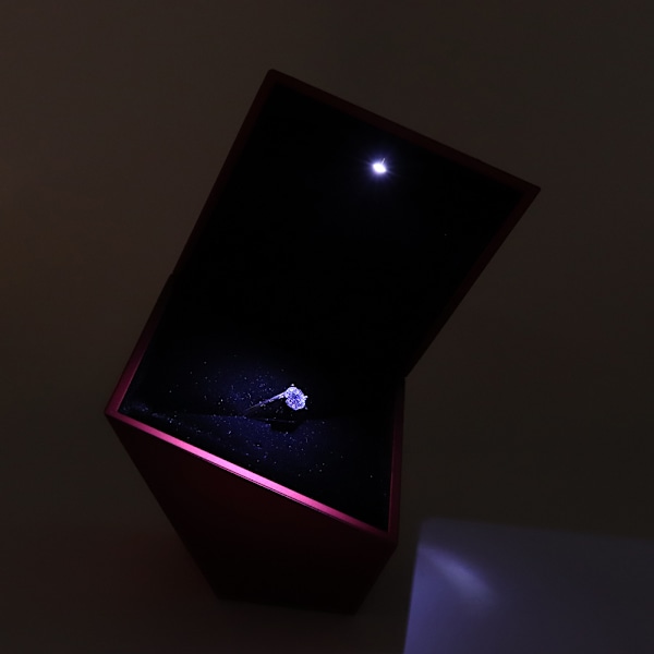 LED Light Personality Diamond Shape Engagement Wedding Rings Jewlery Case BoxRed