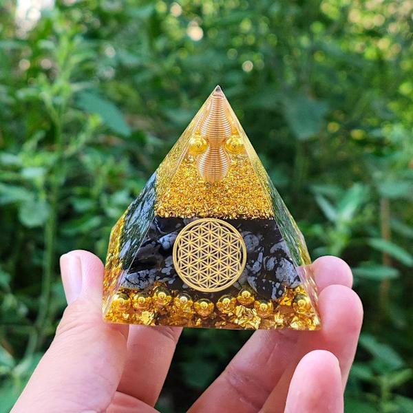 Kristallpyramid Ornament Ametist Peridot Pyramid Energigenrator Pyramid Reiki Balansering Skydd Meditation Hantverk Dekoration