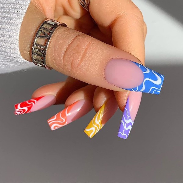 Nail art, enkel og stilig, Colorful Swirl