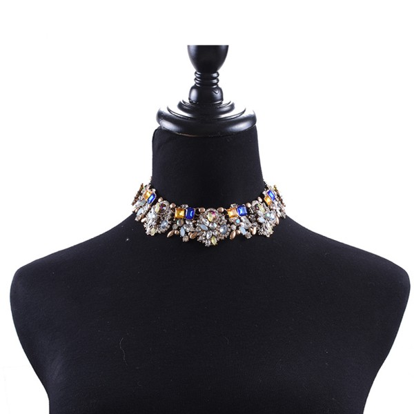 Kort halsband för kvinnor, modeaccessoarer, fullt av diamanter blue
