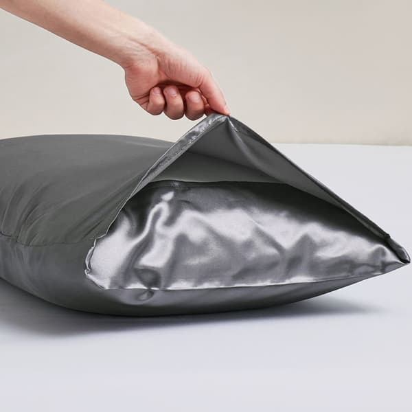 Farve:grå:Materialesammensætning: 100% polyester