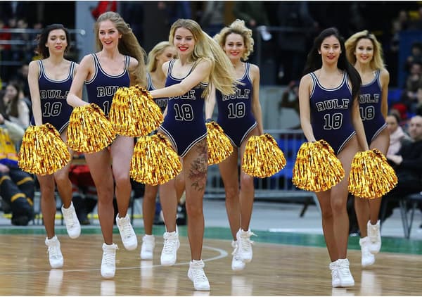 Sæt med 2 Cheerleading Pomponer, Pomponer til Cheerleading, Håndholdte Pomponer til Danseforestillinger, Perfekt til VM – Rød Red