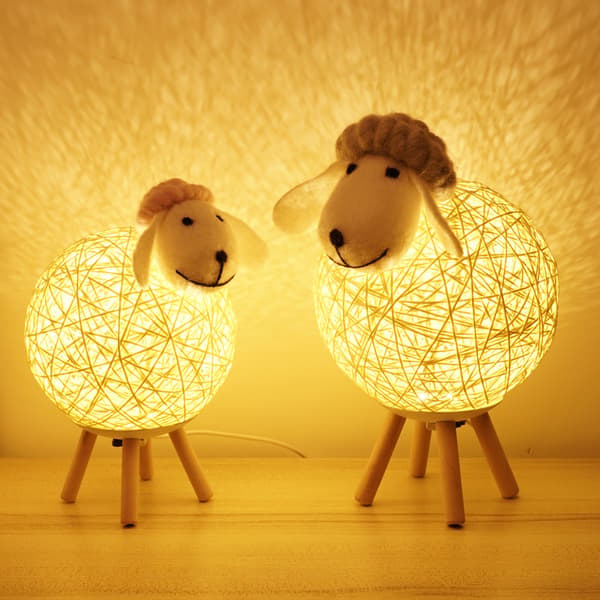 Varmhvit LED Rattan Sauelampe, Håndvevd Stueinnredning med Solid Trebase