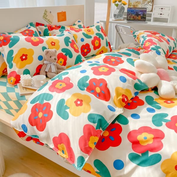 Chic Blommig Påslakan, Bomullstyg som Andas, Livfullt Queen Size Set, Tecknat Mönster, Lättskött Heminredning