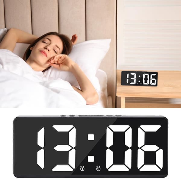 Multifunktionell LED Väckarklocka Studenthem Liten Väckarklocka Temperatur Datumvisning Multi Grupp Väckarklocka