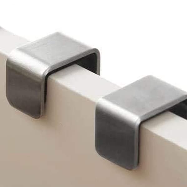 2-pak pladsbesparende kroge, elegant design i rustfrit stål til brug over døren, vendbart og holdbart materiale, nem installation til soveværelse,