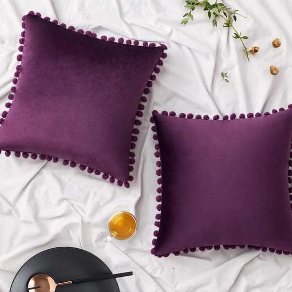 Chic Pyntepudebetræk, Polyester med Pompon-charme, Alsidige til Sofa, Seng, Kontor, Bilindretning (2-pak, 18x18 tommer)
