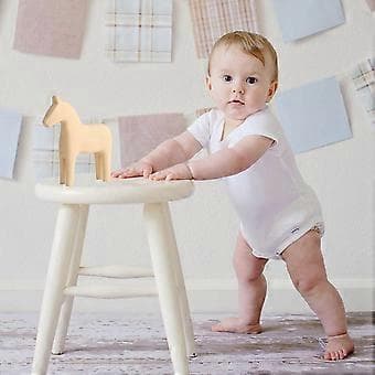 Dekorativ trehestmodell, elegant trehestformet pynt til hjemmet