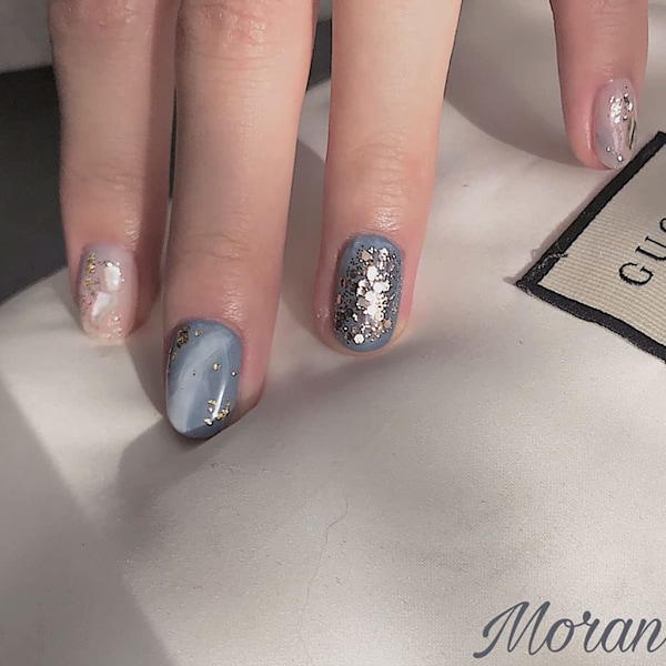 Luksus Glitter Glossy Ovale Korte Falske Negle Tryk på Negle Fuld Dækning Akryl Negle til Kvinder og Piger 24PCS)