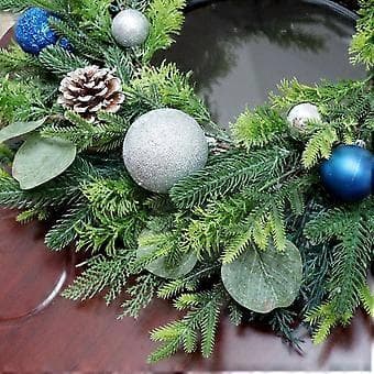 Julekrans til hoveddør, julekransdekoration med kuglepynt