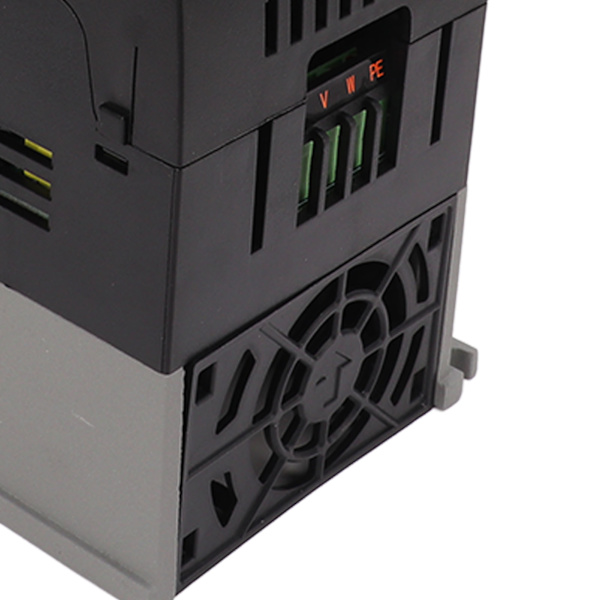 Motor Variabel Frekvensomformare Digital Display Motor Frekvensomvandlare 3 Fas 380‑440V Ingång 0‑440V Utgång 0.75KW 2.5A
