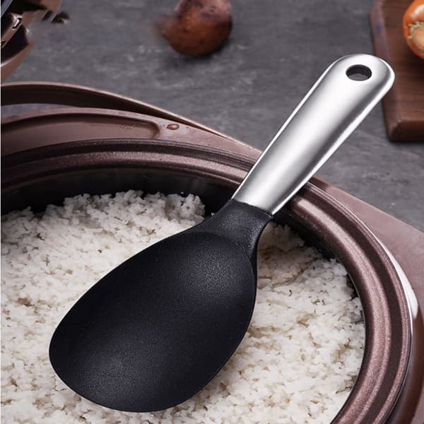 Silikonøse for servering av ris, multifunksjonell matlagingøse med langt håndtak, non-stick rispadle for skånsom omrøring, ergonomisk form for