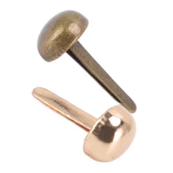 200 stk. Mini Brads 8mm Rundt Hoved DIY Håndværk Elektropletteringsproces Lys Guld Bronze Messing Fastgørelseselementer til Punk Box Pakke