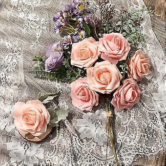 Kunstige roser, blomster til dekoration