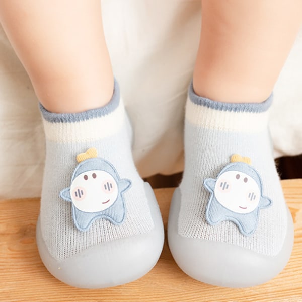 Babysmåbarnsskor, mjuka och bekväma, skadar inte fötterna