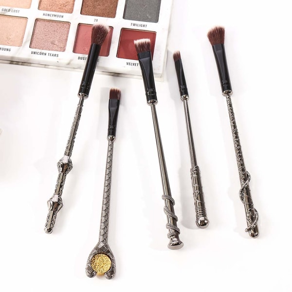 10 pakke gaver Makeup Brushes Wizard Wand Brushes Sett for Foundation Blending Brush Concealer Eyebrow Face Powder