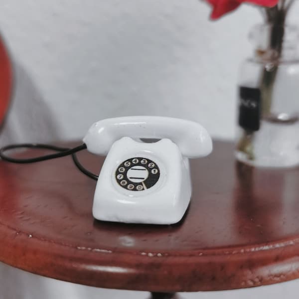 Livagtig legering miniature fastnettelefonmodel til 1/12 dukkehus tilbehør null - B