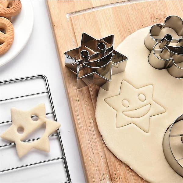 4 Deler Smiley Rustfritt Stål Kakeform Kjeksmug Fondant Kakeform Baking
