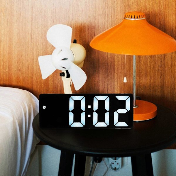 Bordsklocka Modern Väckarklocka Klockradio Digital Klocka Stor Display Ljus Väckarklocka Black 16.8x7.2x4cm