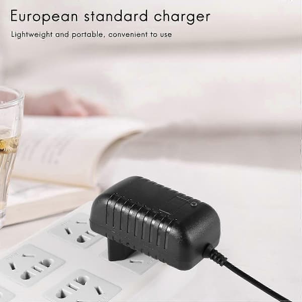AC 100-240V til DC 9V 2A Adapter Konverter Strømforsyning Lader (EU Plugg)