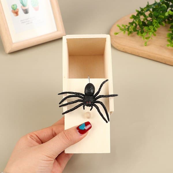 Spider Scare Box - Pull Toy Practical Joke with Realistic Spider Surprise