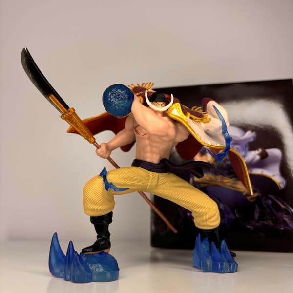 One Piece LX Whitebeard Fighting Whitebeard Boxed Figurmodell Ornament Fighting Whitebeard