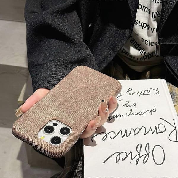 Til iPhone 15 Pro Max-deksel Jeansstofftekstur PU-skinn PET-bakdeksel - Multicolor Light Brown