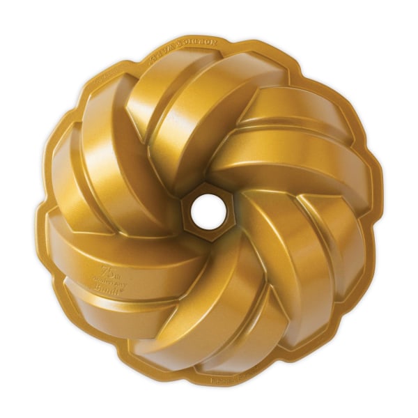 Nordic Ware- 75th Anniversary Braided Bundt® Pan, 2,4 liter Guld