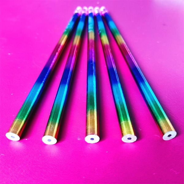 12 delar regnbågsfärgade pennor Färgglada träpennor Lysande