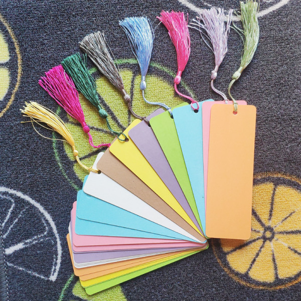 #25 pakke tomme bokmerker 15x5 cm rektangulære akrylbokmerker med 25 fargerike dusker Tømme bokmerker for DIY-prosjekter Notebook-gavemerker#