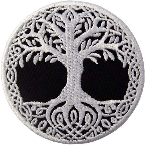 Broderet patch i form af Yggdrasil, livets træ i