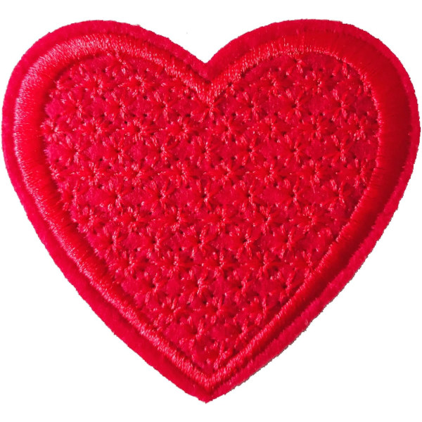 Brodeerattu punainen sydänmerkki, joka CAN silittää tai ommella j:n päälle