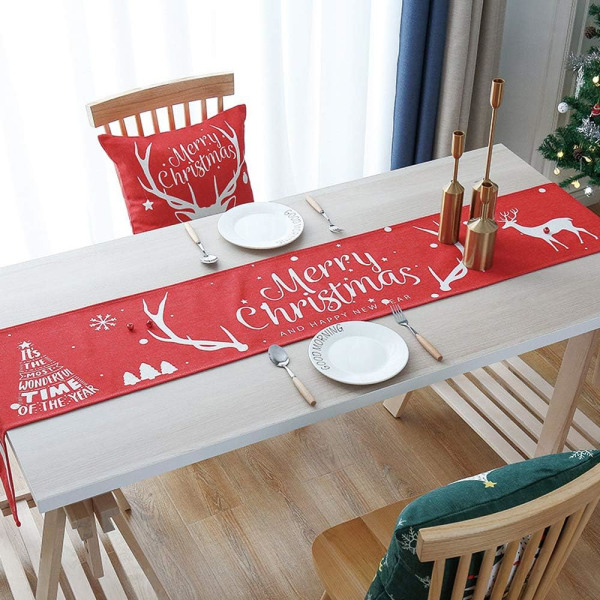 *Röda julbordslöpare, bordslöpare med julmönster,*