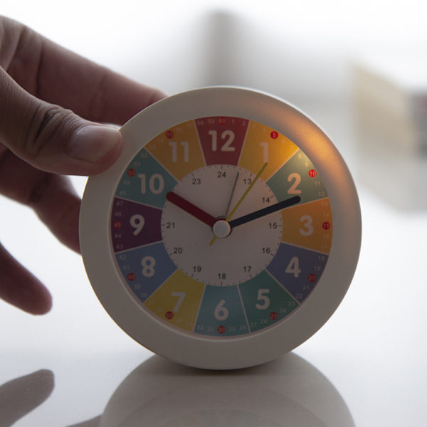 (Rosa färg) Analog väckarklocka för barn, tyst, alarm