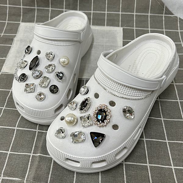 23 stycken 3D-tofflor sandaler ornament (), skocharm, söta sko-ornament