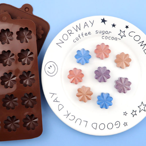 *Silikoneforme til slik og chokolade: Fleksibel form til hård*