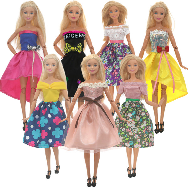 Barbie-muotiasu, 7 osaa, 7 nukken lisävarustetta, lapsille