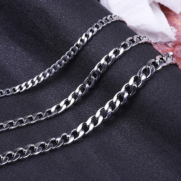 #Elegant halskæde lavet af curb chain#