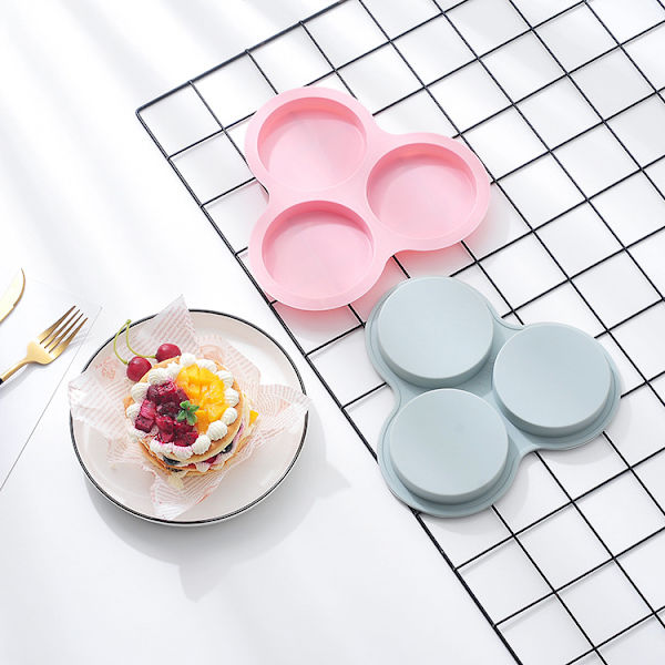 #Tre runde kageforme, 2 stk., diameter 9,8 cm#