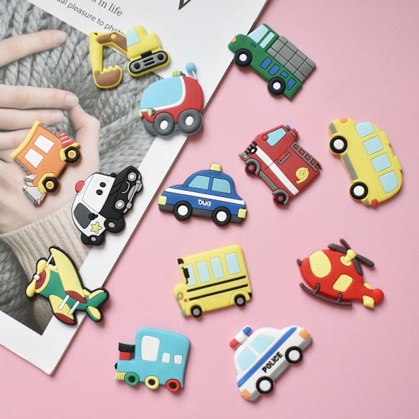 #12-delad uppsättning söta tecknade transportkylskåpsmagneter#