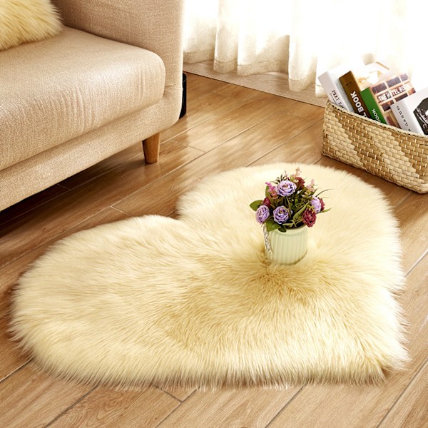 #Plush faux fur julgransmatta julgransfot julgransmatta hjärtformad#