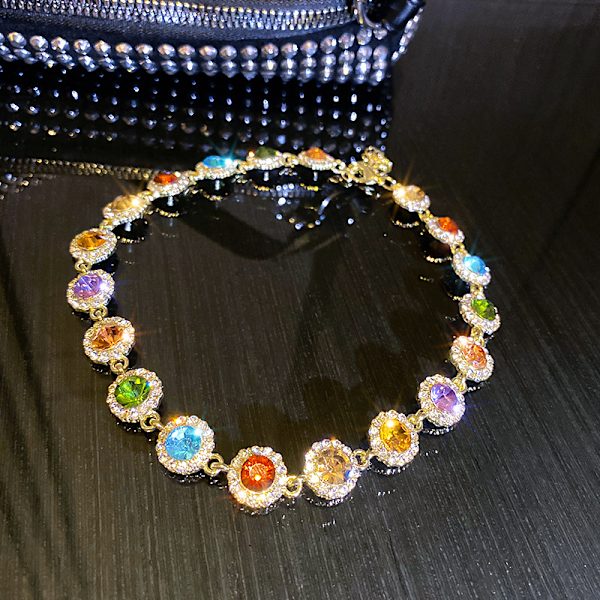 Snyggt enkelt personlighet halsband, färgglatt diamant halsband