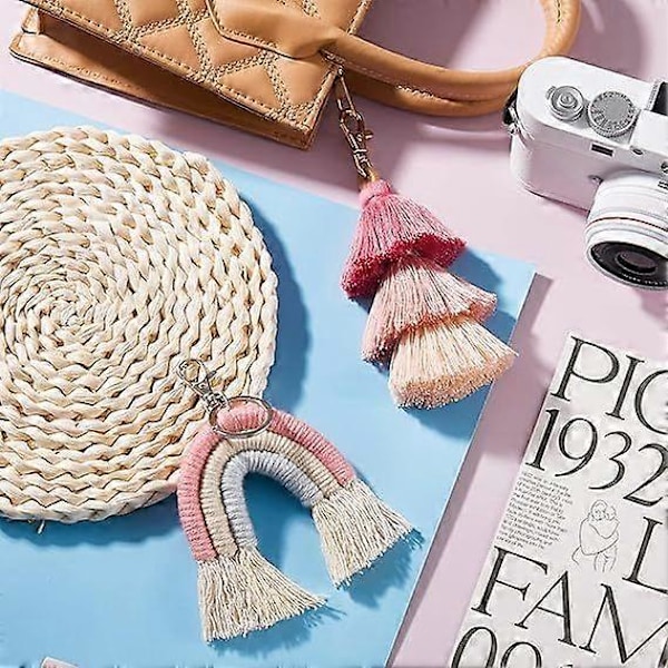 Sæt med 2 Boho Regnbue Macrame Nøgleringe med Kvaster til Kvinder