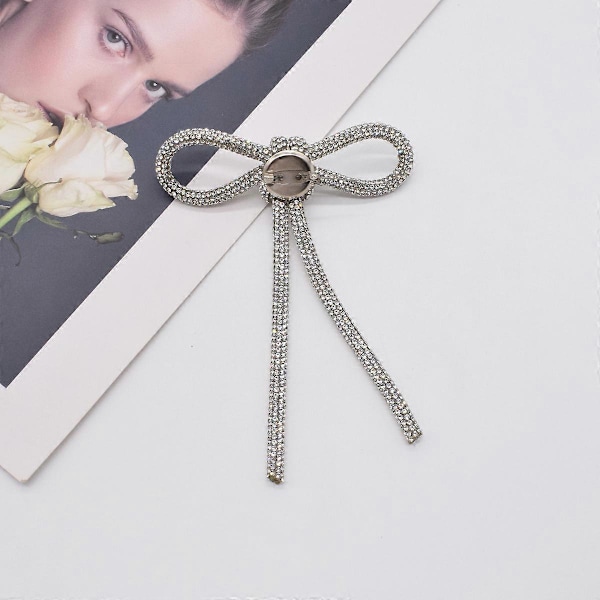 Imitationspärla fjäril rosett brosch, inlagd med diamant, anti-exponering, eleganta smycken för kvinnor