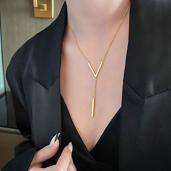 #Långt geometriskt halsband med hänge#
