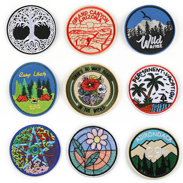 Broderet patch i form af Yggdrasil, livets træ i